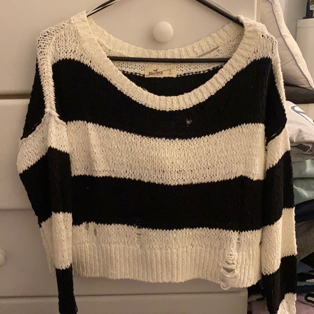 Black&white stripped crop sweater from Holister